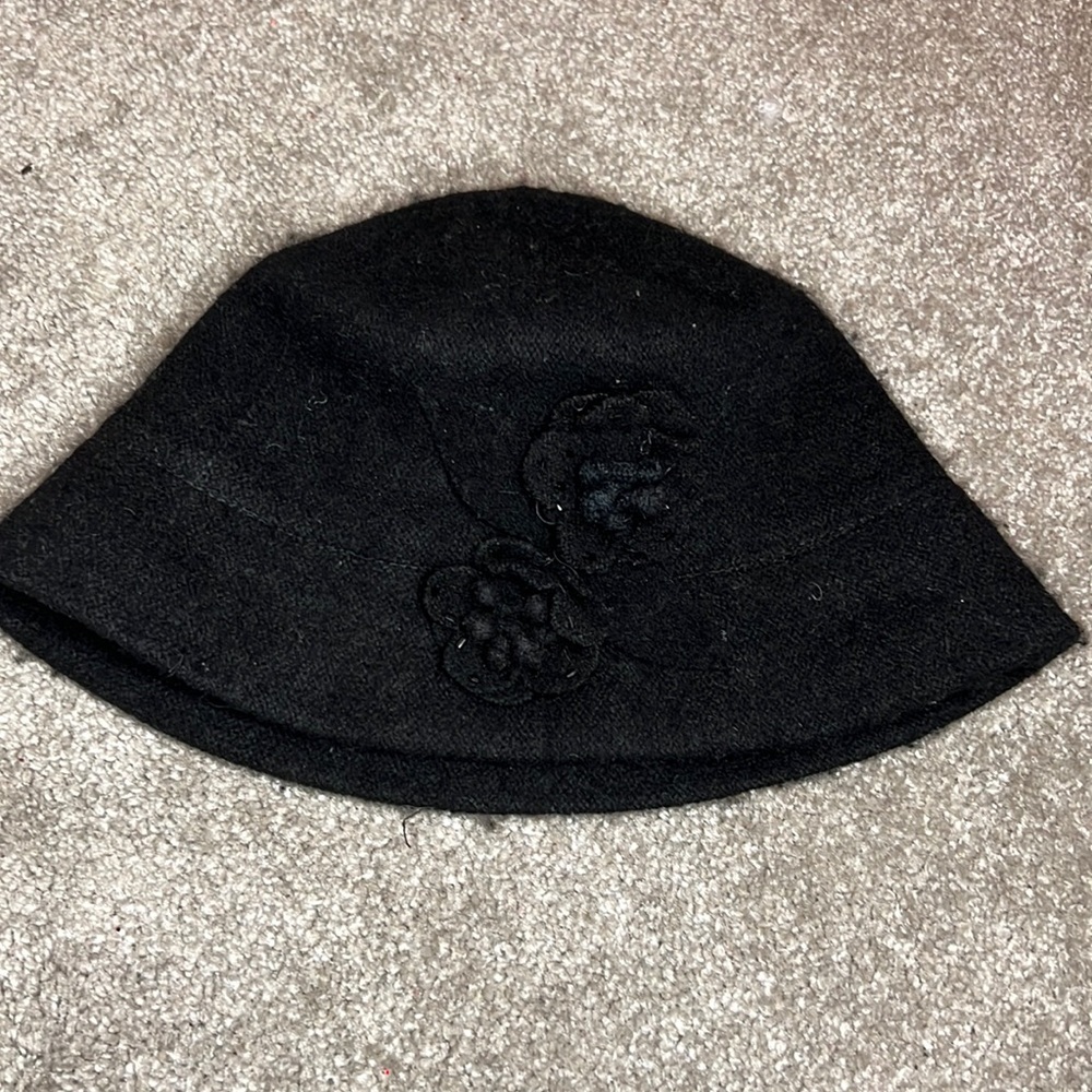 Wool bucket hat